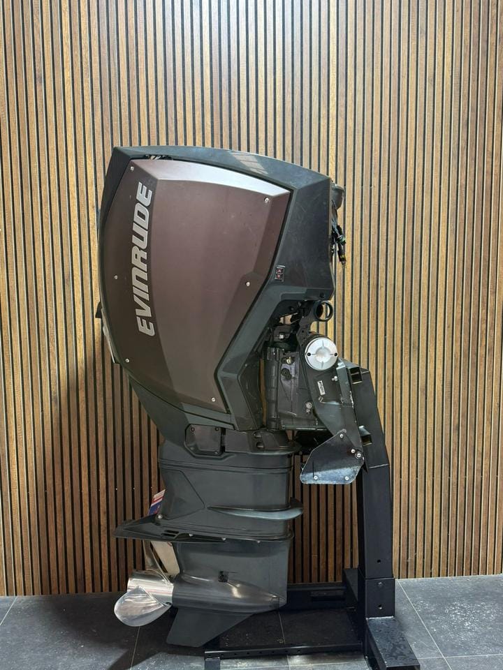 Evinrude E-TEC G2 250HP Outboard Engine
